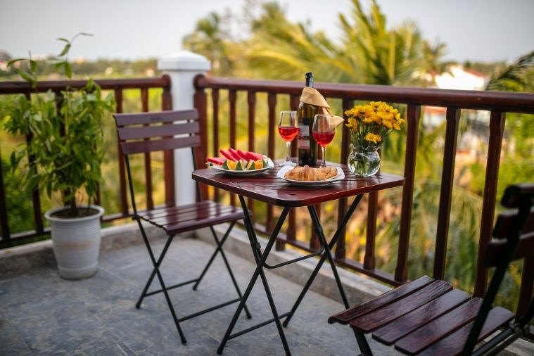 Phòng Deluxe Triple with Balcony